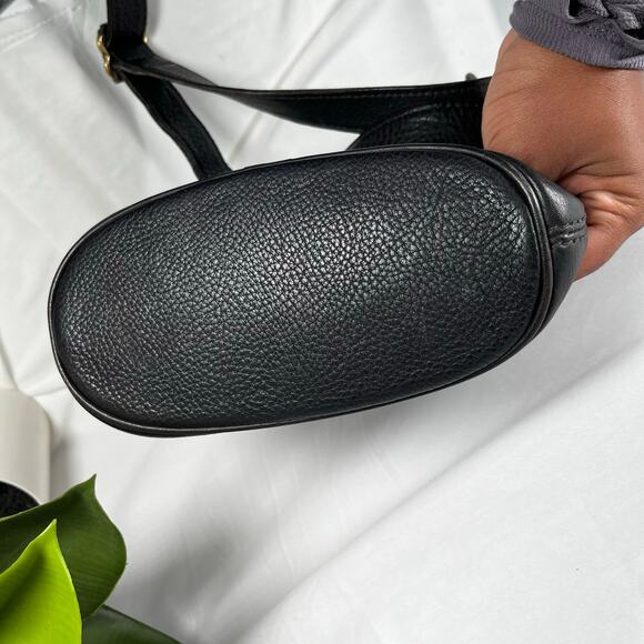 COACH 4907 Sonoma Pebbled Bucket Bag - Picture 10 of 12